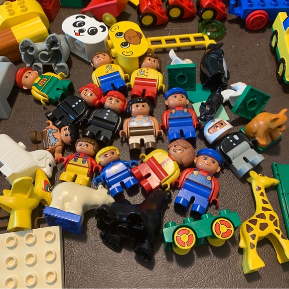 HUGE LOT OF VINTAGE LEGO BRANDED DUPLO BLOCKS Figures, Vehicles Blocks - Picture 8 of 11